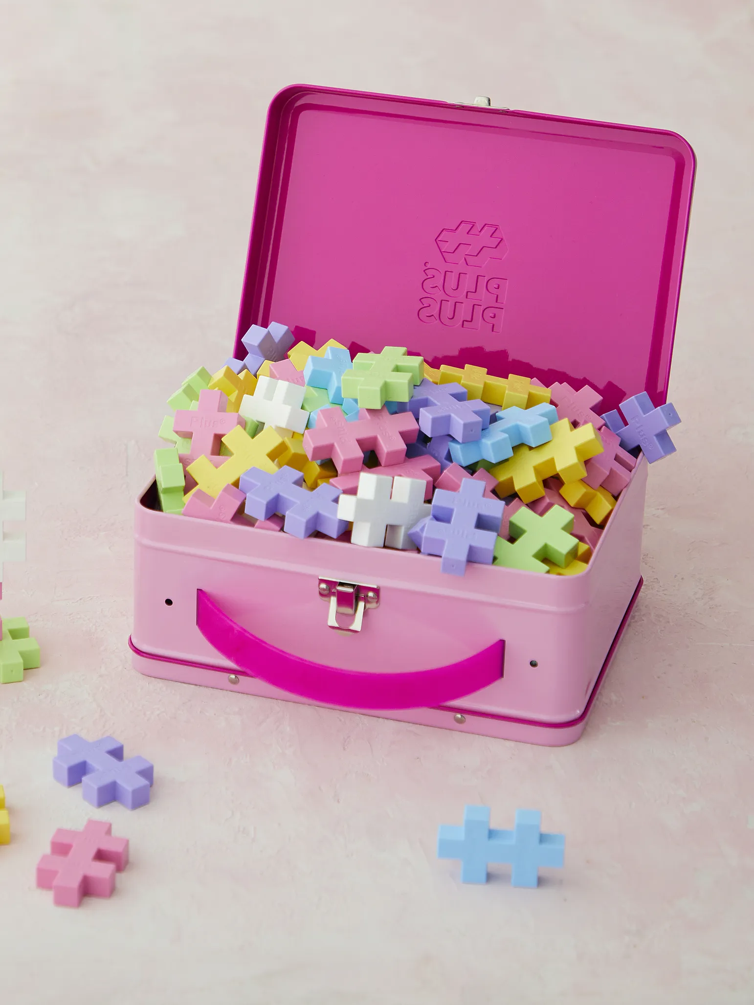 BIG Metal Suitcase - 70 pcs